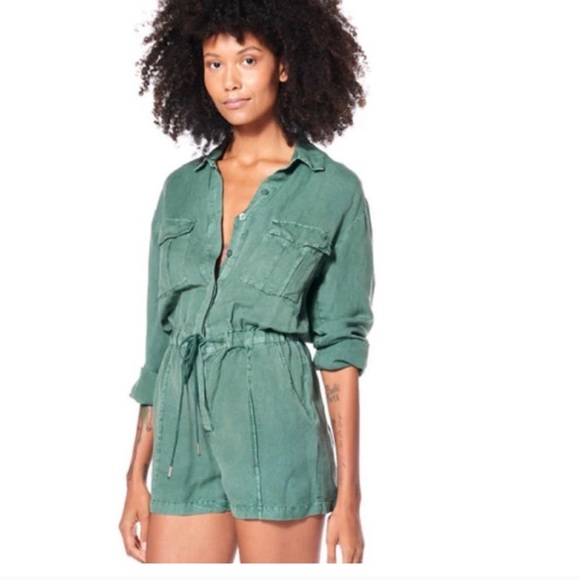 NWOT Young Fabulous & Broke YFB Lakeside Cargo Shorts Utility Romper Size small - Picture 15 of 15